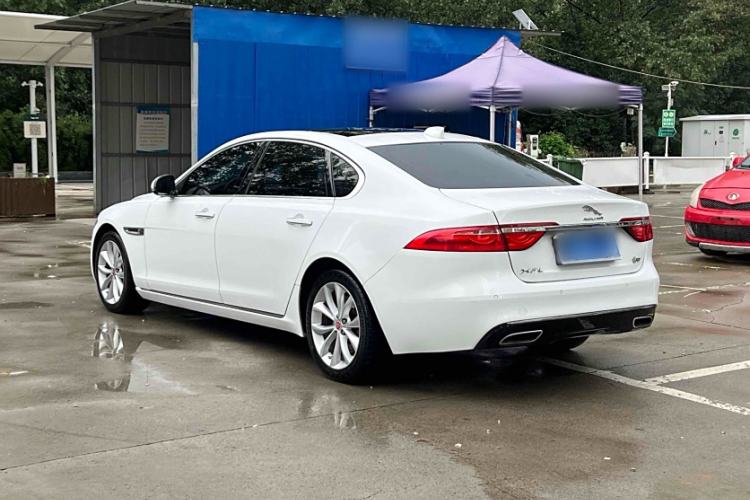 Used Jaguar XFL 2019 XFL 2.0T 250 PS Two-Wheel-Drive Luxury Edition Exterior 3