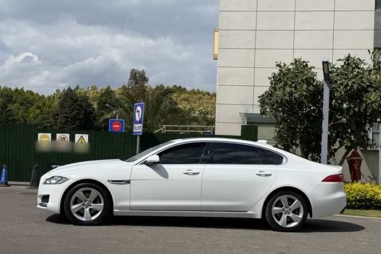 Used Jaguar XFL 2019 XFL 2.0T 200 PS Two-Wheel-Drive Elite Edition Exterior 3