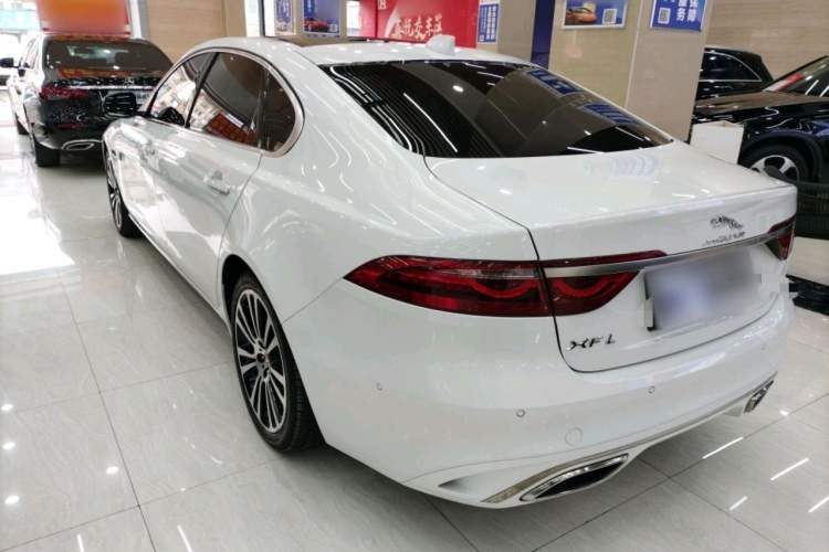 Used Jaguar XFL 2019 XFL 2.0T 250 PS Two-Wheel-Drive Luxury Edition Exterior 3