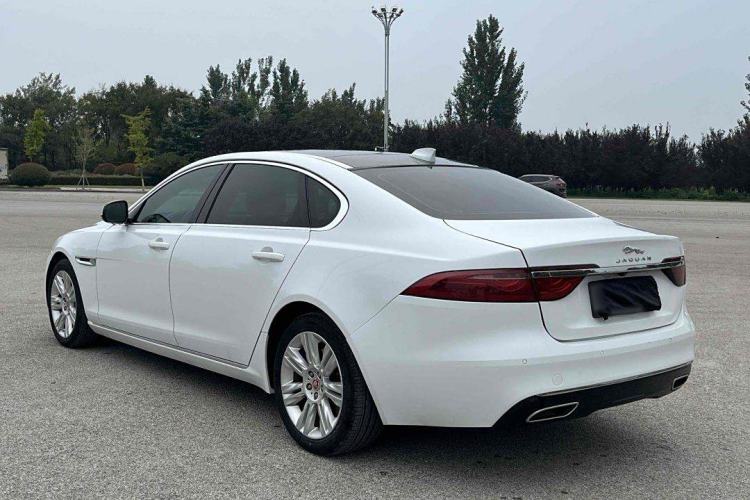 Used Jaguar XFL 2019 XFL 2.0T 200 PS Two-Wheel-Drive Elite Edition Exterior 4