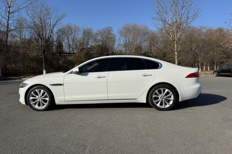 Used Jaguar XFL 2019 XFL 2.0T 250 PS Two-Wheel-Drive Luxury Edition Exterior 4