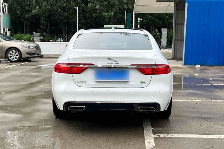 Used Jaguar XFL 2019 XFL 2.0T 250 PS Two-Wheel-Drive Luxury Edition Exterior 4