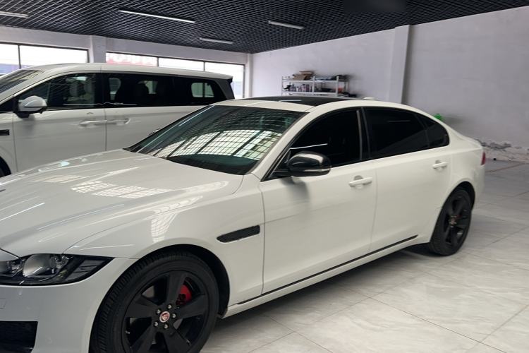 Used Jaguar XFL 2019 XFL 2.0T 200 PS Two-Wheel-Drive Elite Edition Exterior 4