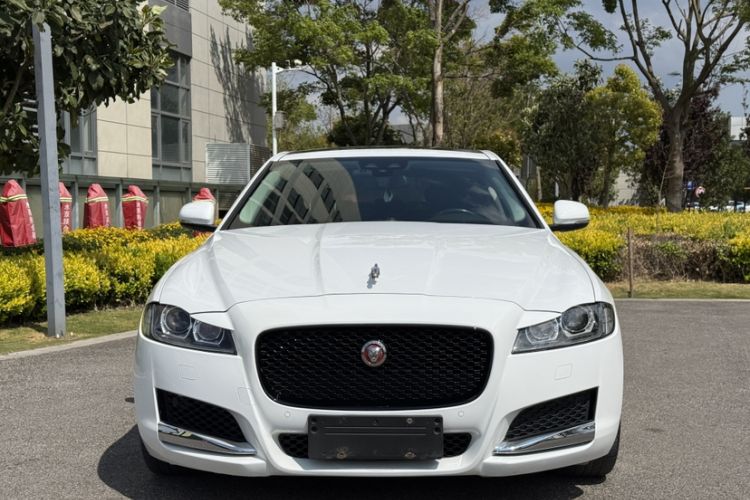 Used Jaguar XFL 2019 XFL 2.0T 200 PS Two-Wheel-Drive Elite Edition Exterior 4