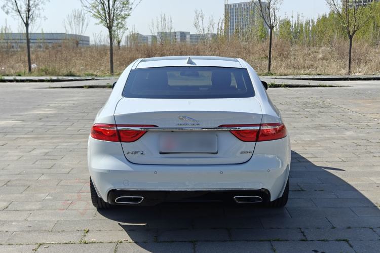 Used Jaguar XFL 2019 XFL 2.0T 200PS Two-Wheel-Drive Luxury Edition Exterior 4