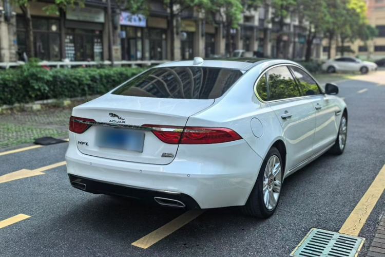 Used Jaguar XFL 2019 XFL 2.0T 250 PS Four-Wheel Drive Luxury Edition Exterior 6