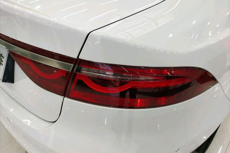 Used Jaguar XFL 2019 XFL 2.0T 250 PS Two-Wheel-Drive Luxury Edition Exterior 6