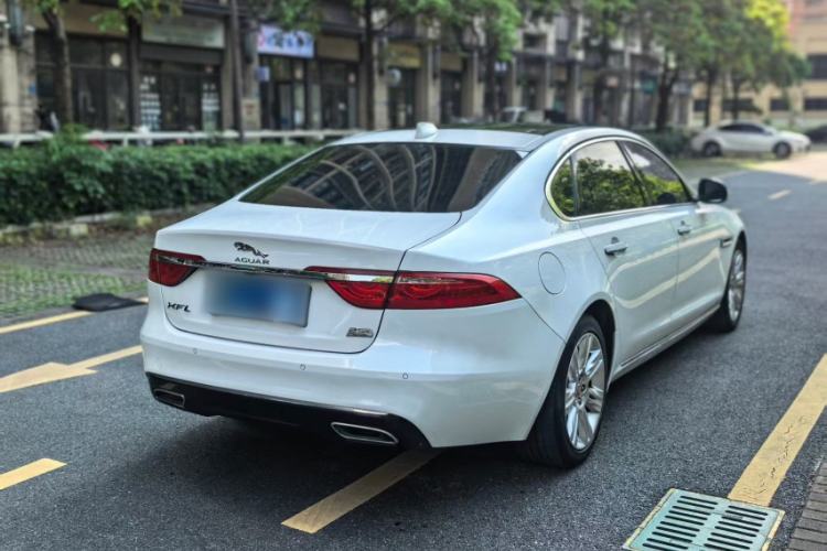 Used Jaguar XFL 2019 XFL 2.0T 250 PS Four-Wheel Drive Luxury Edition Exterior 9