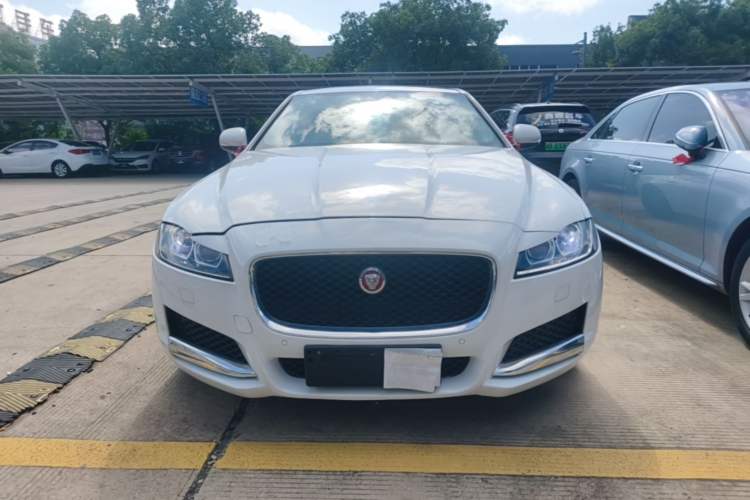 Used Jaguar XFL 2019 XFL 2.0T 200 PS Two-Wheel-Drive Elite Edition Front