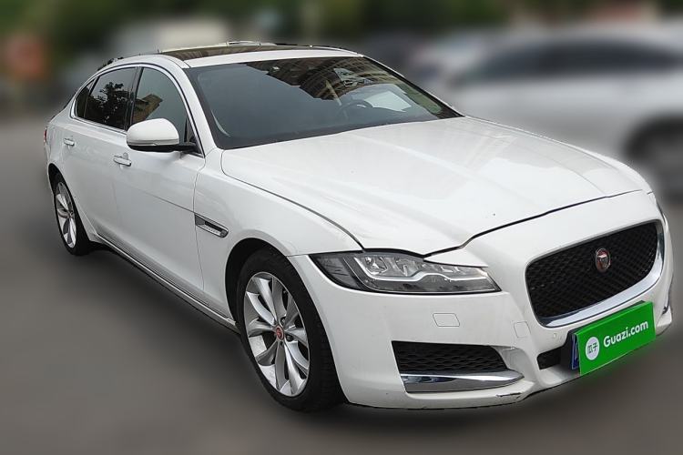 Used Jaguar XFL 2019 XFL 2.0T 250 PS Two-Wheel-Drive Luxury Edition Front Right 45 Deg