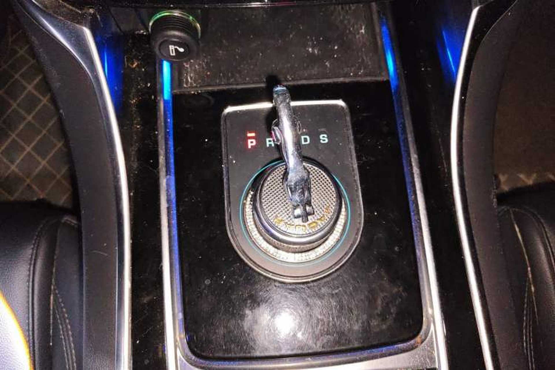 Used Jaguar XFL 2019 XFL 2.0T 200PS Two-Wheel-Drive Luxury Edition Gear Lever
