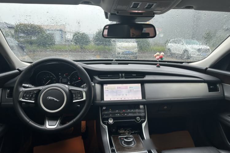 Used Jaguar XFL 2019 XFL 2.0T 200 PS Two-Wheel-Drive Elite Edition Interior 1