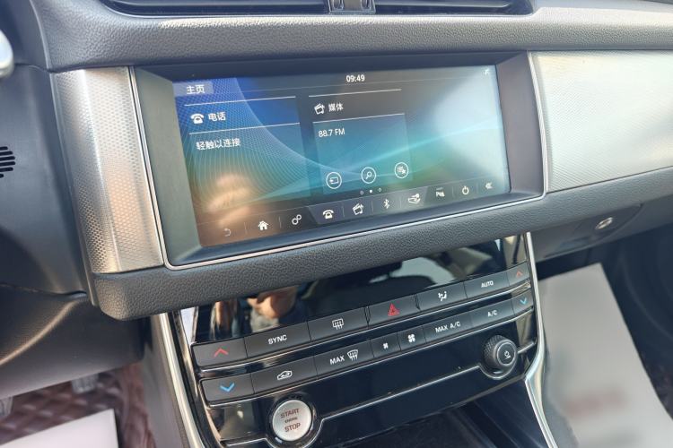 Used Jaguar XFL 2019 XFL 2.0T 200PS Two-Wheel-Drive Luxury Edition Interior 10