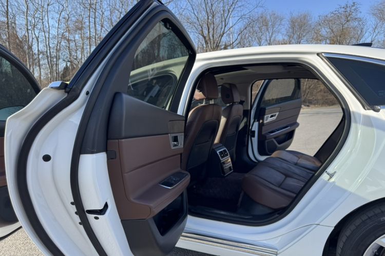Used Jaguar XFL 2019 XFL 2.0T 250 PS Two-Wheel-Drive Luxury Edition Interior 12