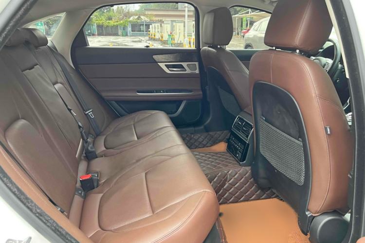 Used Jaguar XFL 2019 XFL 2.0T 250 PS Two-Wheel-Drive Luxury Edition Interior 12