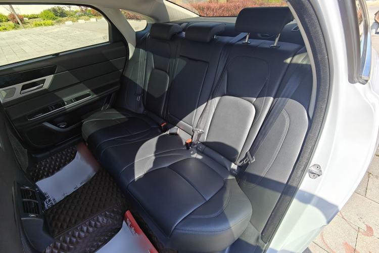 Used Jaguar XFL 2019 XFL 2.0T 200PS Two-Wheel-Drive Luxury Edition Interior 13