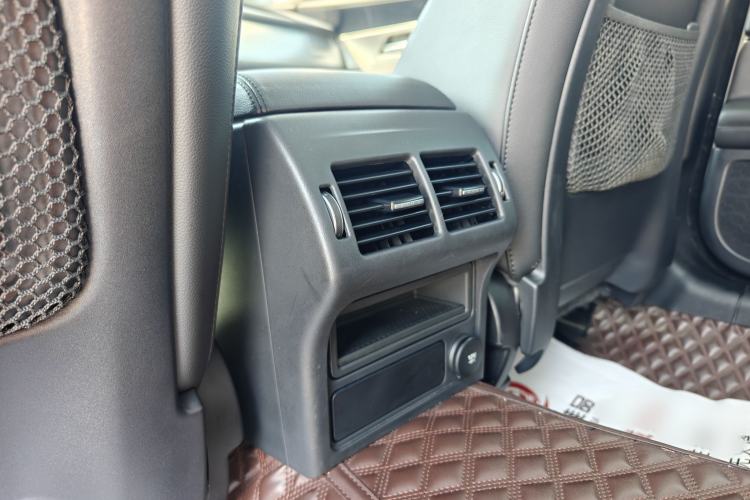 Used Jaguar XFL 2019 XFL 2.0T 200PS Two-Wheel-Drive Luxury Edition Interior 14
