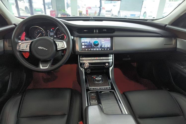 Used Jaguar XFL 2019 XFL 2.0T 200 PS Two-Wheel-Drive Elite Edition Interior 2