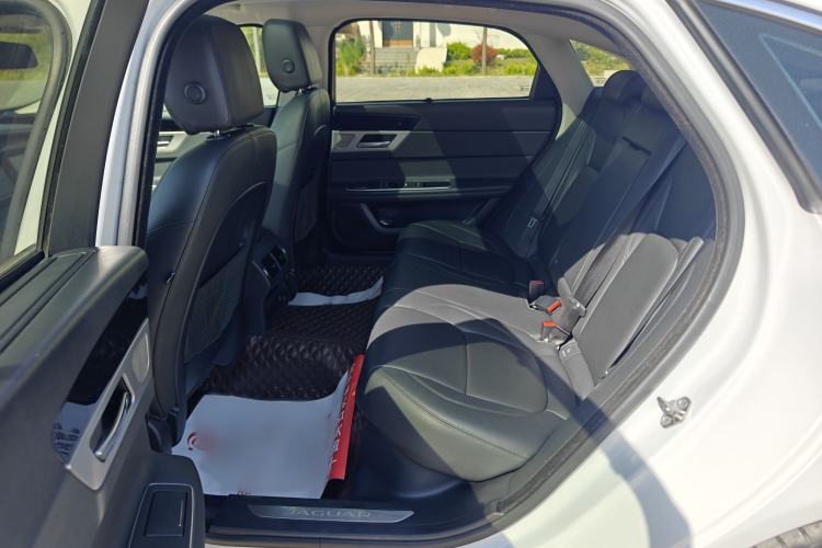 Used Jaguar XFL 2019 XFL 2.0T 200PS Two-Wheel-Drive Luxury Edition Interior 2