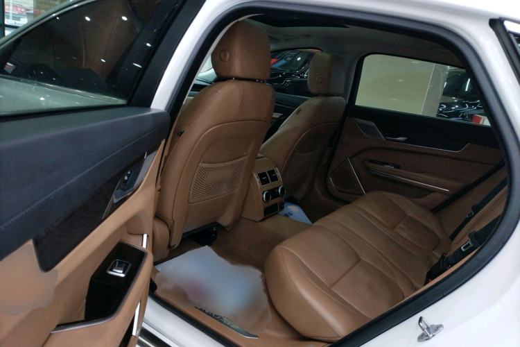 Used Jaguar XFL 2019 XFL 2.0T 250 PS Two-Wheel-Drive Luxury Edition Interior 3