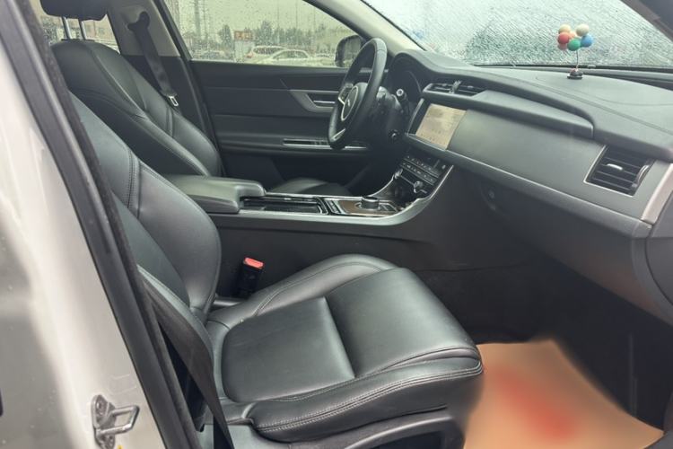 Used Jaguar XFL 2019 XFL 2.0T 200 PS Two-Wheel-Drive Elite Edition Interior 5