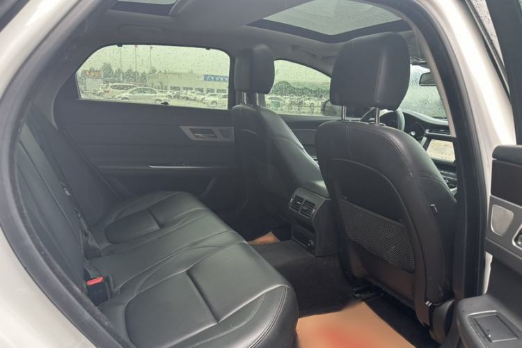 Used Jaguar XFL 2019 XFL 2.0T 200 PS Two-Wheel-Drive Elite Edition Interior 6