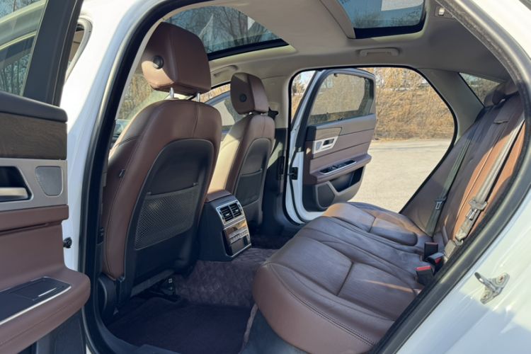Used Jaguar XFL 2019 XFL 2.0T 250 PS Two-Wheel-Drive Luxury Edition Interior 7