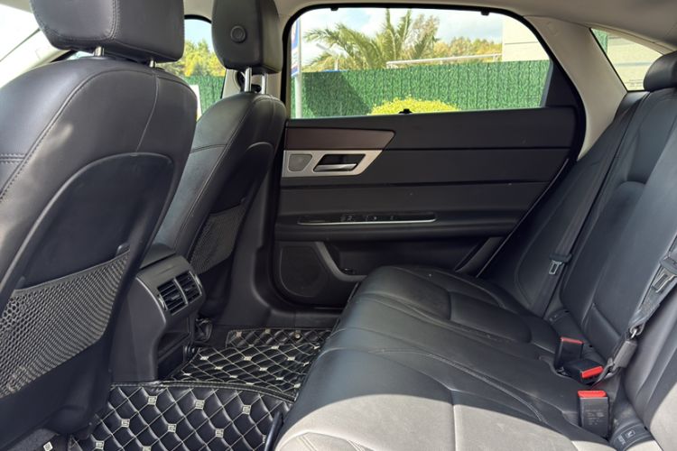 Used Jaguar XFL 2019 XFL 2.0T 200 PS Two-Wheel-Drive Elite Edition Interior 7
