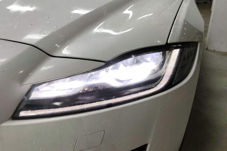 Used Jaguar XFL 2019 XFL 2.0T 250 PS Two-Wheel-Drive Luxury Edition Left Front Headlight