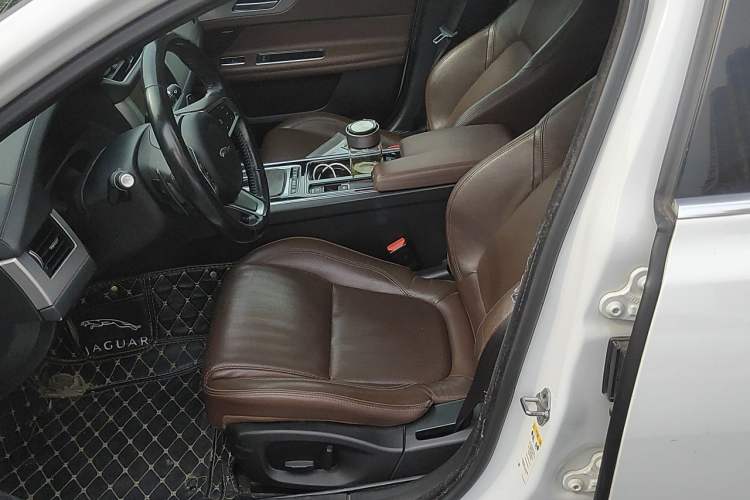 Used Jaguar XFL 2019 XFL 2.0T 250 PS Two-Wheel-Drive Luxury Edition Left Front Seat