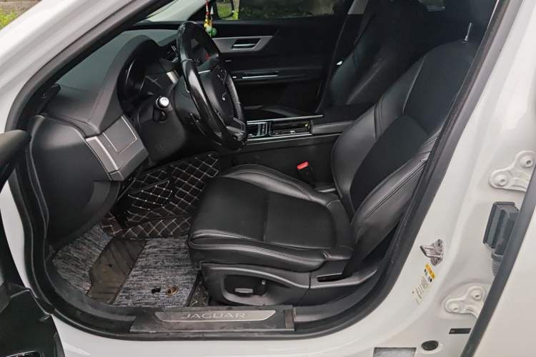 Used Jaguar XFL 2019 XFL 2.0T 200PS Two-Wheel-Drive Luxury Edition Left Front Seat