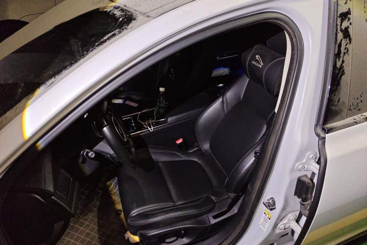 Used Jaguar XFL 2019 XFL 2.0T 200PS Two-Wheel-Drive Luxury Edition Left Front Seat
