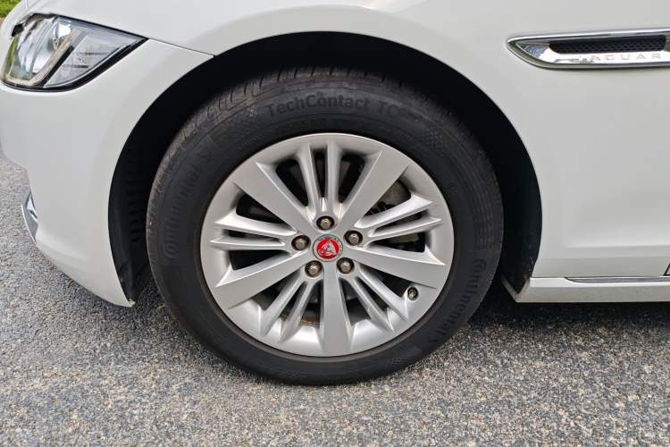 Used Jaguar XFL 2019 XFL 2.0T 200PS Two-Wheel-Drive Luxury Edition Left Front Wheel Hub
