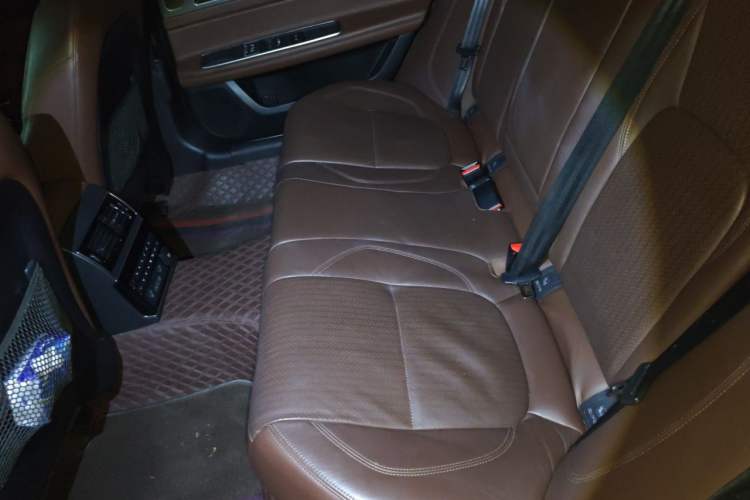 Used Jaguar XFL 2019 XFL 2.0T 250 PS Four-Wheel Drive Luxury Edition Left Rear Seat