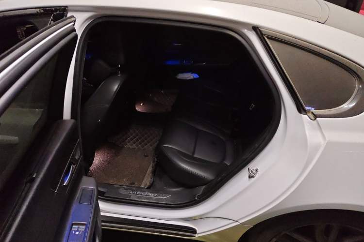 Used Jaguar XFL 2019 XFL 2.0T 200PS Two-Wheel-Drive Luxury Edition Left Rear Seat