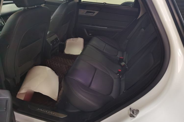 Used Jaguar XFL 2019 XFL 2.0T 200PS Two-Wheel-Drive Luxury Edition Left Rear Seat