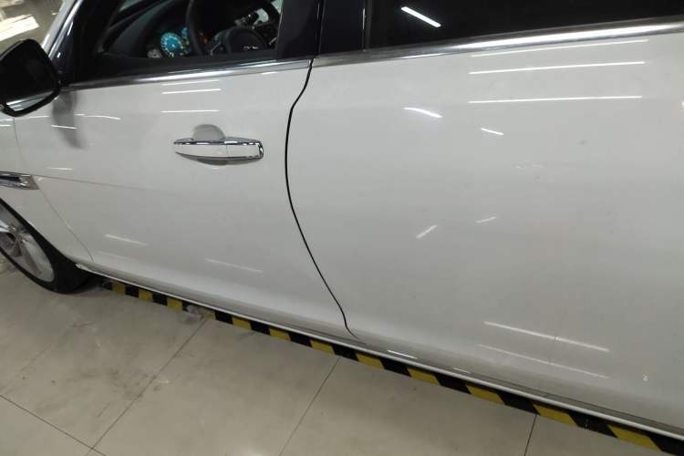 Used Jaguar XFL 2019 XFL 2.0T 250 PS Two-Wheel-Drive Luxury Edition Left Side