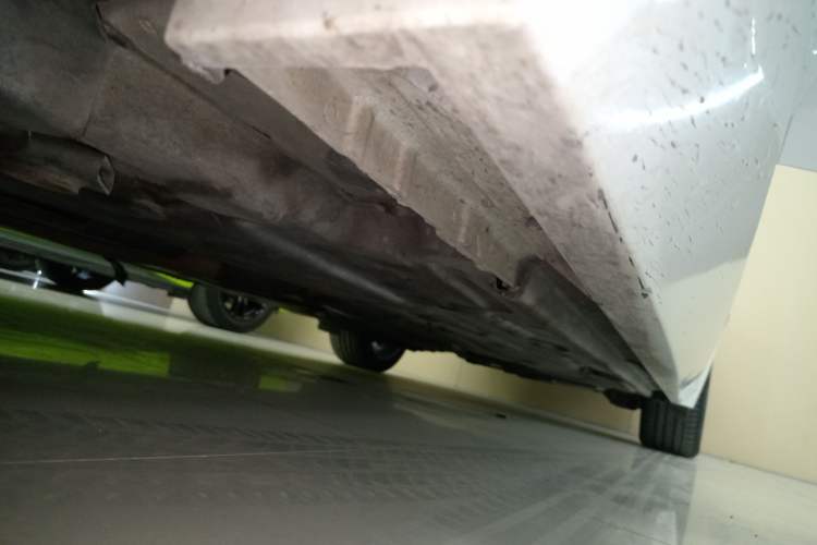 Used Jaguar XFL 2019 XFL 2.0T 200 PS Two-Wheel-Drive Elite Edition Left Side Sill