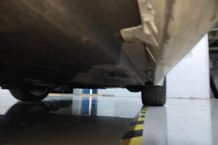 Used Jaguar XFL 2019 XFL 2.0T 250 PS Two-Wheel-Drive Luxury Edition Left Side Sill