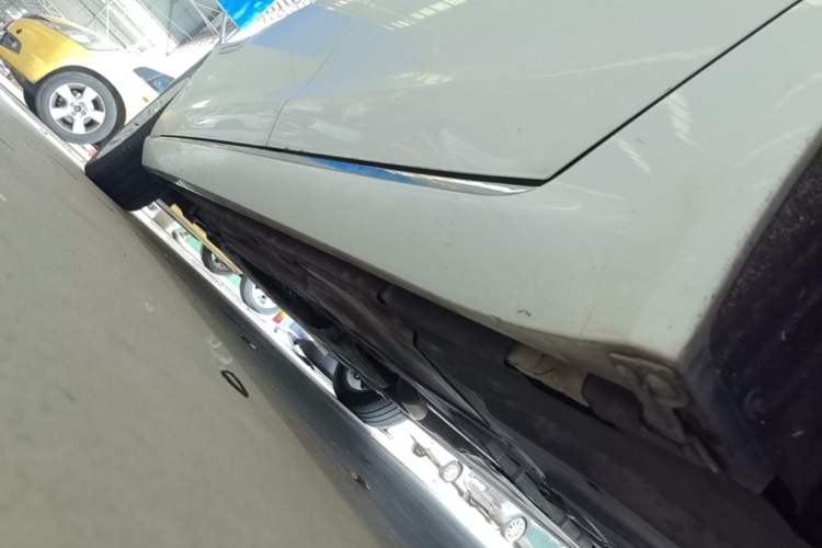 Used Jaguar XFL 2019 XFL 2.0T 250 PS Four-Wheel Drive Luxury Edition Left Side Sill