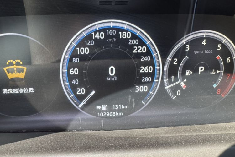 Used Jaguar XFL 2019 XFL 2.0T 250 PS Two-Wheel-Drive Luxury Edition Odometer Close Up
