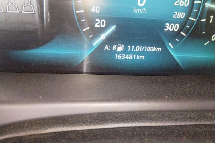 Used Jaguar XFL 2019 XFL 2.0T 250 PS Two-Wheel-Drive Luxury Edition Odometer Close Up