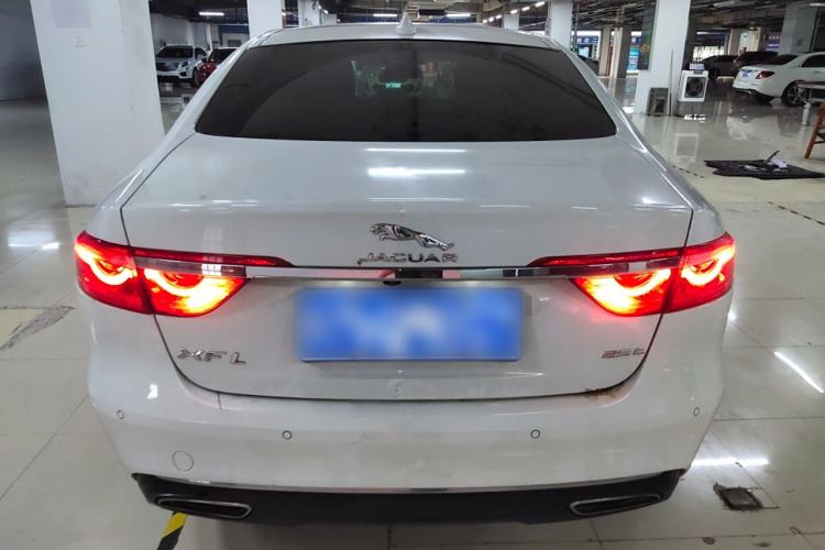 Used Jaguar XFL 2019 XFL 2.0T 250 PS Two-Wheel-Drive Luxury Edition Rear