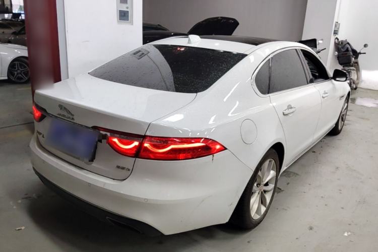 Used Jaguar XFL 2019 XFL 2.0T 250 PS Two-Wheel-Drive Luxury Edition Rear Right 45 Deg