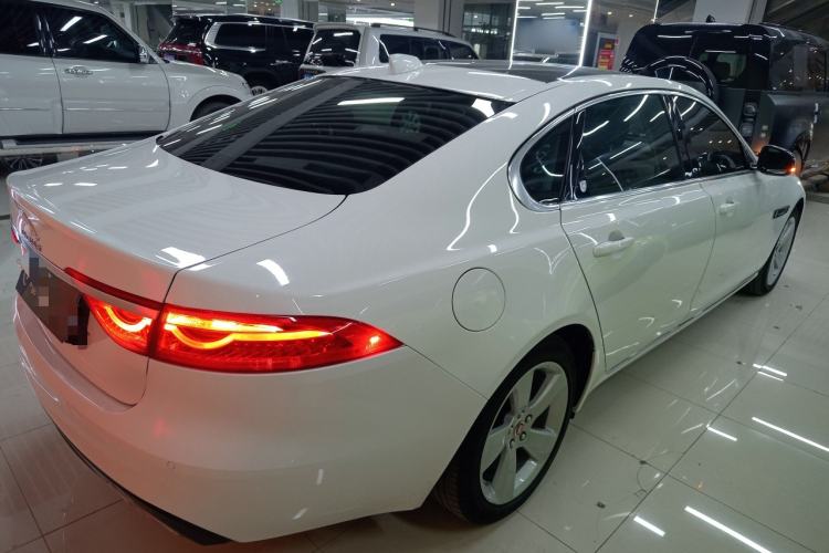 Used Jaguar XFL 2019 XFL 2.0T 200 PS Two-Wheel-Drive Elite Edition Rear Right 45 Deg
