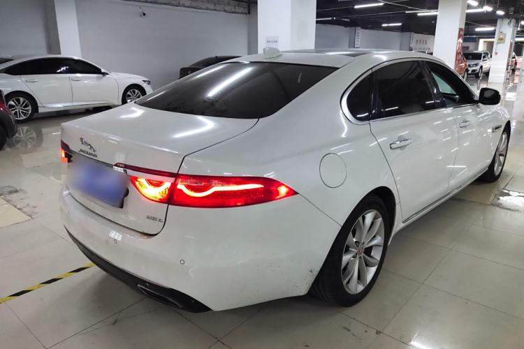 Used Jaguar XFL 2019 XFL 2.0T 250 PS Two-Wheel-Drive Luxury Edition Rear Right 45 Deg