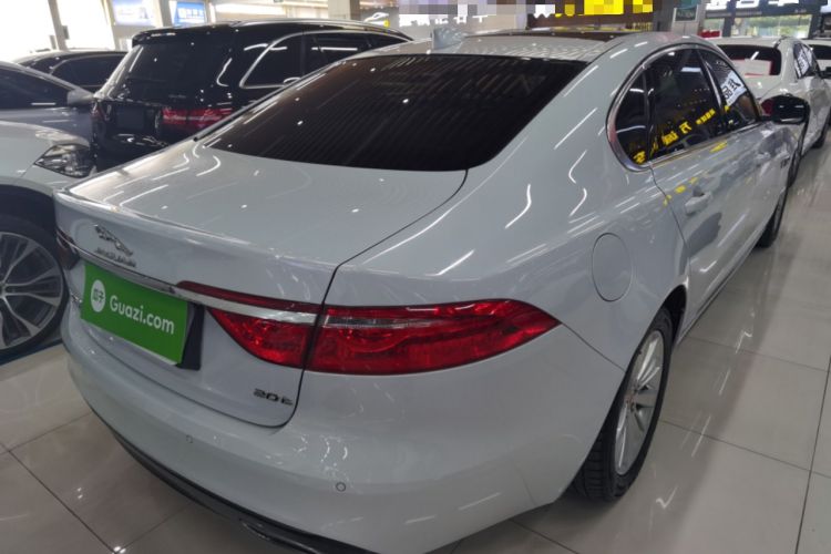 Used Jaguar XFL 2019 XFL 2.0T 200PS Two-Wheel-Drive Luxury Edition Rear Right 45 Deg