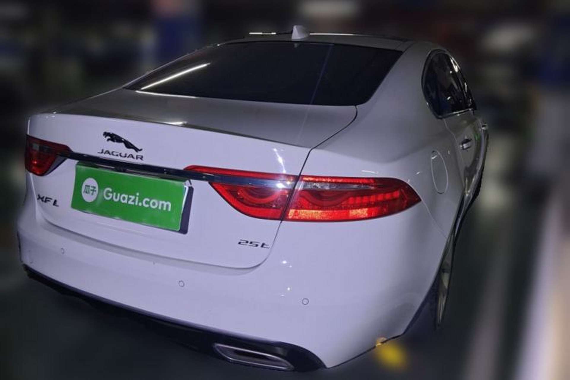 Used Jaguar XFL 2019 XFL 2.0T 250 PS Two-Wheel-Drive Luxury Edition Rear Right 45 Deg