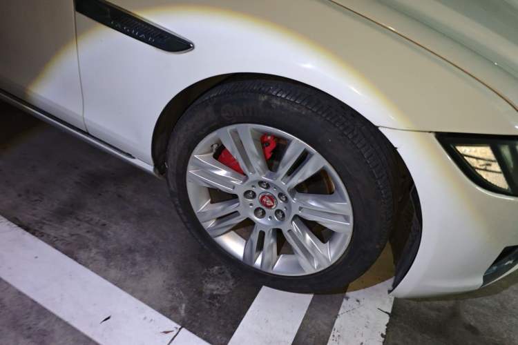Used Jaguar XFL 2019 XFL 2.0T 250 PS Four-Wheel Drive Luxury Edition Right Front Wheel Hub