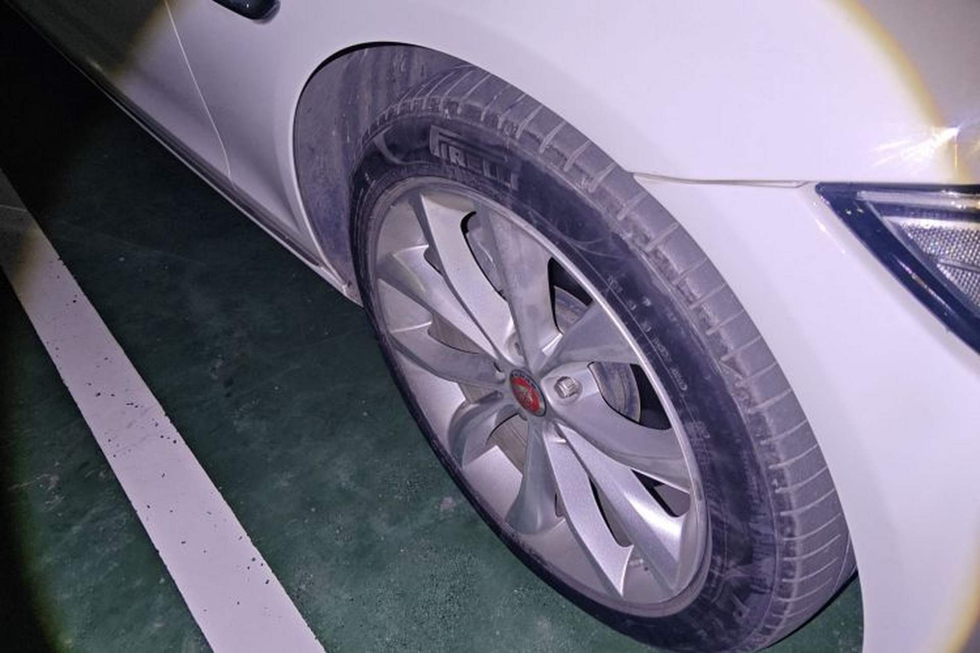 Used Jaguar XFL 2019 XFL 2.0T 250 PS Two-Wheel-Drive Luxury Edition Right Front Wheel Hub